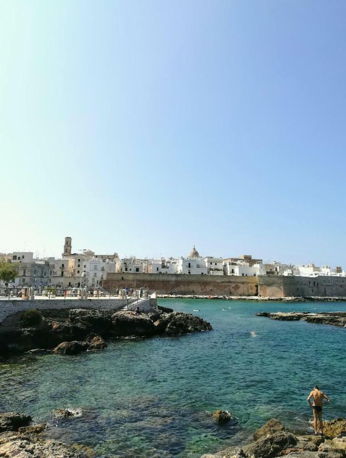 Appartamento La Casetta Vico San Leonardo Monopoli Esterno foto